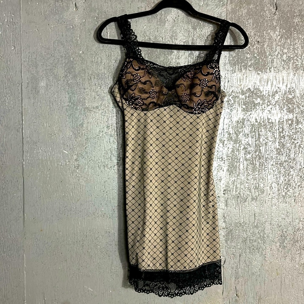 - F. I. T. Lingerie Slip, Fits M - Picture 2 of 8